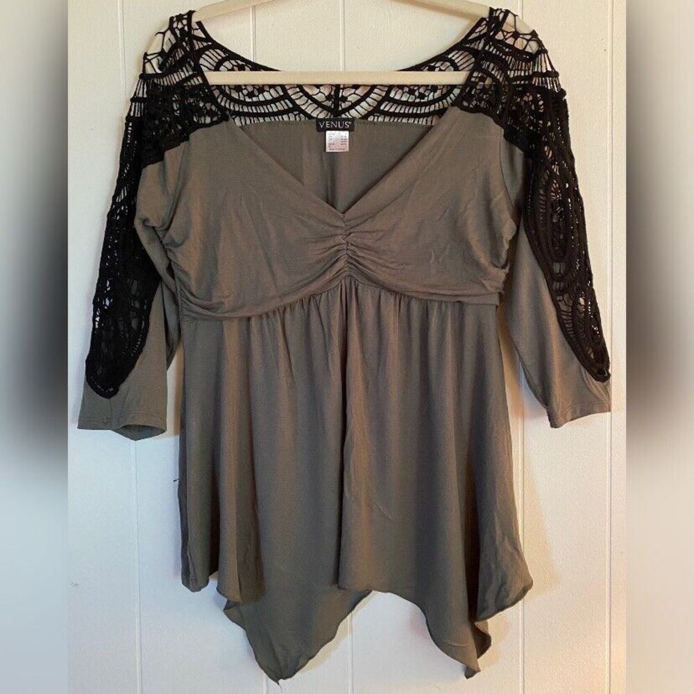 Venus Blouse Women’s Large Gray Asymmetrical Black Lace Trim Whimsigoth Fairy